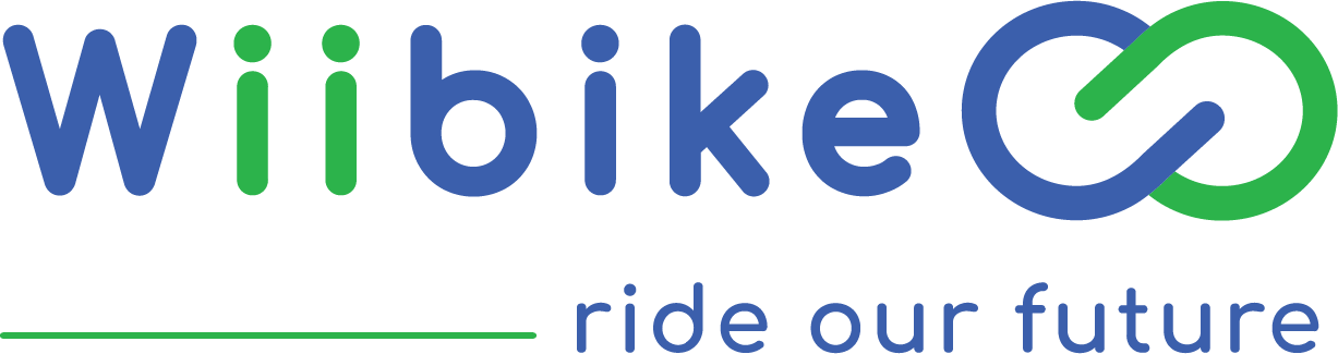 Nón lá được in logo nhãn hiệu doanh nghiệp và vẽ hình cô nàng nước ta giẫm xe cộ đạp